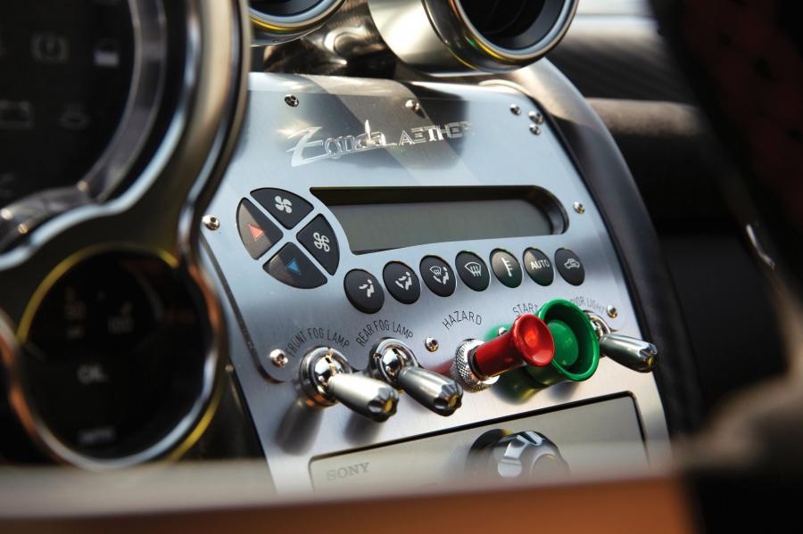 Детали интерьера Pagani Zonda Aether (76131) 2017 года  (фото 14 из 50)